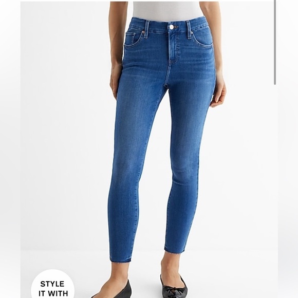 Express Denim - [Express] NWT Mid Rise Medium Wash FlexX
Cropped Skinny Jeans